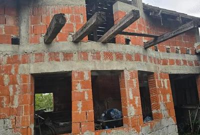 Casă cu 5 camere cu Teren 2670 Mp în Haieu - 13