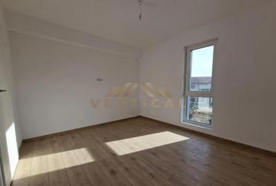 Casă cu 4 camere cu Teren 300 Mp în Berceni