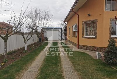 Casă individuală cu 6 camere în Remetea Mare