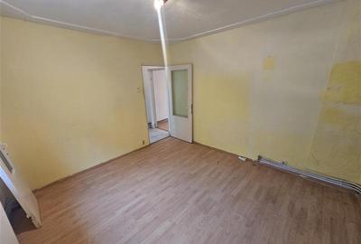 Apartament cu 2 camere semidecomandat în Micro II - 4