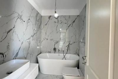 Apartament cu 4 camere decomandat în Unirii - 9