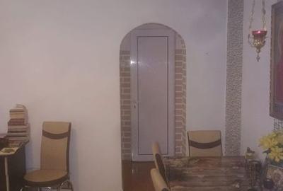Apartament cu 3 camere semidecomandat în Central - 3