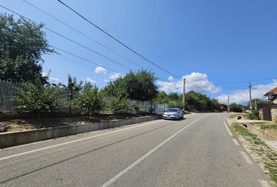 Teren de 1202 mp, în Runcu