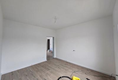 Duplex cu 4 camere cu Canalizare în Torontalului - 10