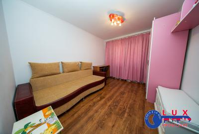 Apartament cu 3 camere decomandat, mobilat în C5 - 8