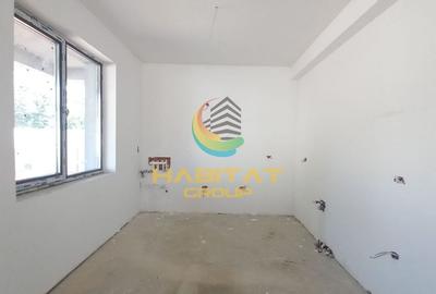 Casă individuală cu 4 camere cu Canalizare în Exterior Est - 2