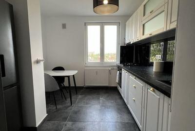 Apartament cu 3 camere decomandat în Eroii Revoluției - 1
