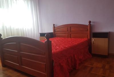 Apartament doua camere, mobilat si utilat, etaj unu, in Cornisa, langa Scoala 10 Apartament doua camere, mobilat si utilat, etaj unu, in Cornisa, langa Scoala 10 - 13