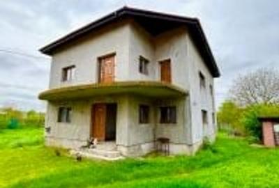 Casă individuală cu 7 camere cu Canalizare în Chitila - 1