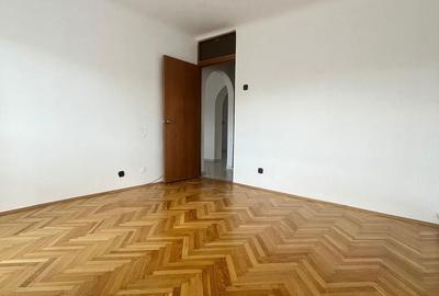Apartament cu 4 camere în Central - 17