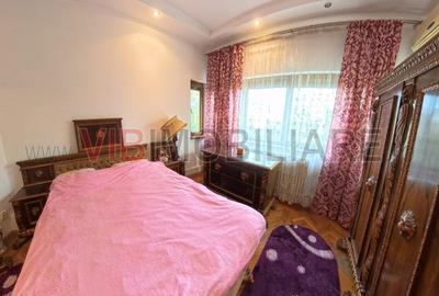 Apartament cu 3 camere decomandat în Foișorul de Foc