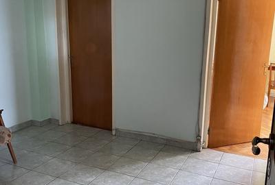 Apartament cu 4 camere decomandat în Central - 3