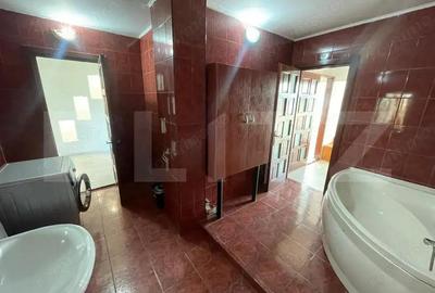 Apartament de 2 camere, posibilitate recompartimentare, 100 mp, zona Nicolina - 13