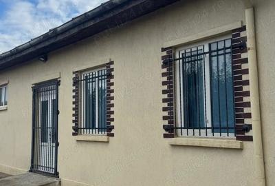 Casa cu pod mansardabil, 20 km de Delta Dunarii - 13