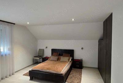 Casă cu 4 camere în Central