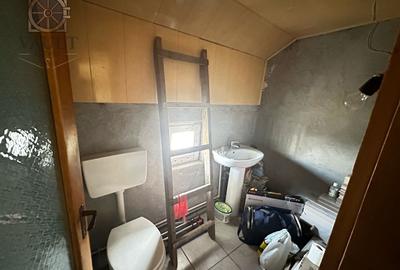 Casa/Villa Frumusani - Teren 1000 mp - - 35