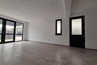 Duplex cu 2 camere cu Teren 200 Mp în Sânpetru - 4