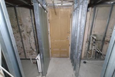 Spațiu comercial, de 72 mp, în Central - 9