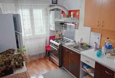 Apartament cu 3 camere în Fălticeni - 7