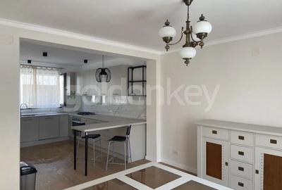 Vila cu 4 camere in mini complex - 2