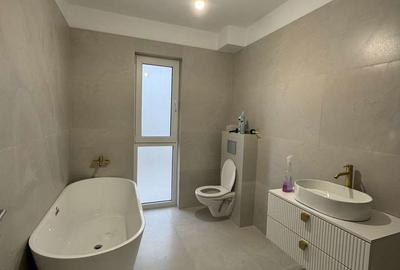 Casă cu 5 camere cu Teren 356 Mp în Remetea Mare - 5