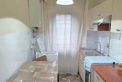 Inchiriez apartament 2 camere in Deva, zona Piata Centrala, dec. et. 3 - 4