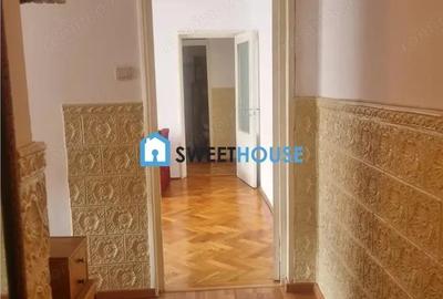 Apartament cu trei camere B-dul Unirii - 13