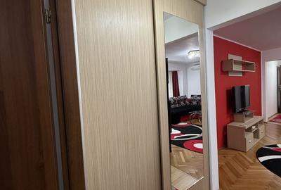 Apartament cu 3 camere decomandat, mobilat în Girocului - 17