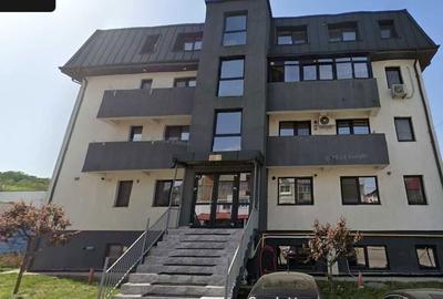 Apartament cu 3 camere semidecomandat în Tomești - 4