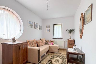 Casă cu 5 camere cu Teren 2553 Mp în Mărgineni - 1