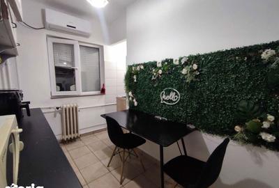 Garsonieră decomandată în Calea București
