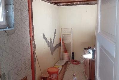 Casă cu 5 camere cu Teren 885 Mp în Ghioroc - 18
