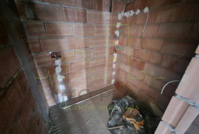 Apartament cu 3 camere semidecomandat în Girocului - 3