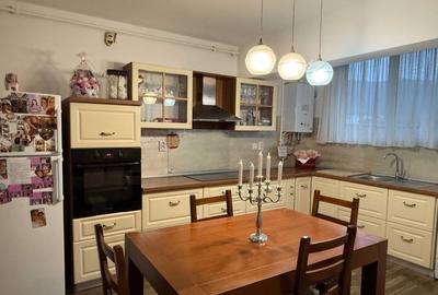 Apartament cu 3 camere semidecomandat în Florești - 3