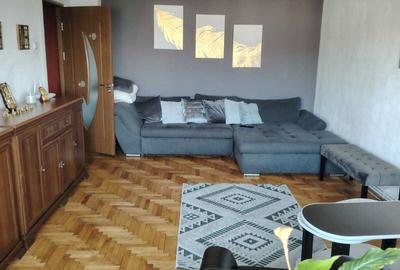 Apartament cu 4 camere decomandat în Obcini