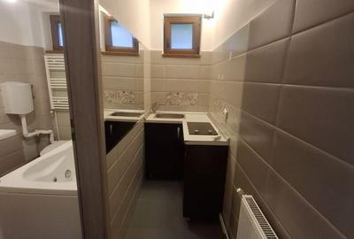 Casă individuală cu 6 camere cu Canalizare în Central - 17