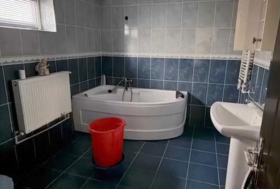 Apartament cu 3 camere decomandat în Techirghiol - 1