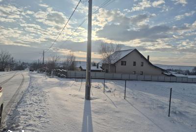 Teren de 1000 mp, în Șcheia - 2