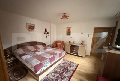 Casă cu 11 camere cu Teren 720 Mp în Democrației - 9