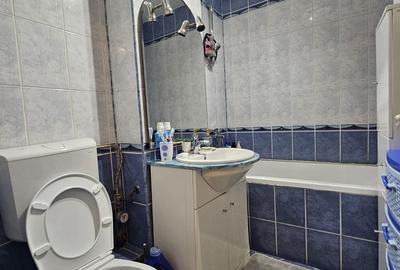 Apartament cu 3 camere decomandat în Piața Centrală - 8