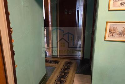 Apartament cu 3 camere decomandat în Olteniței - 9
