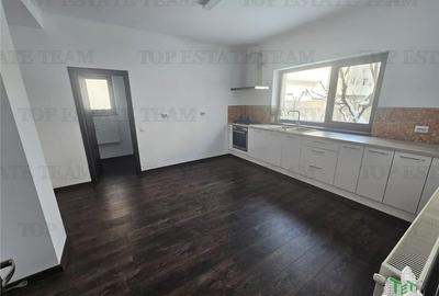 DE INCHIRIAT Vila 5 camere nemobilate in Chiajna - 2