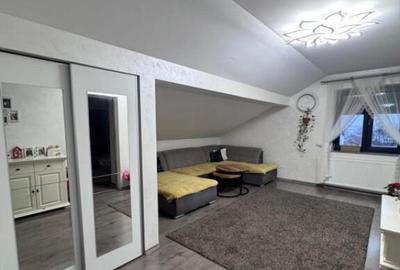 Apartament cu 3 camere decomandat în Central - 1