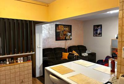 Apartament cu 3 camere decomandat în Teiul Doamnei - 2