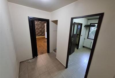 Gh Lazar- Favorit, 3 camere, parter cu centrala proprie - 2