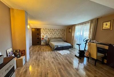 Casă cu Teren 1300 Mp în Central - 9