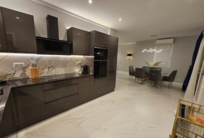 Casa noua de LUX zona CARTIER 9 MAI - 7