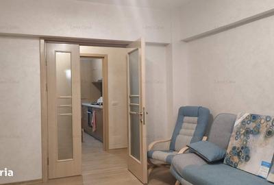 Apartament cu 3 camere decomandat, mobilat în Capitol