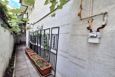 Casă cu 7 camere cu Canalizare în P-ța Unirii - 5