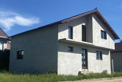 Casă cu 4 camere în Lazuri - 6